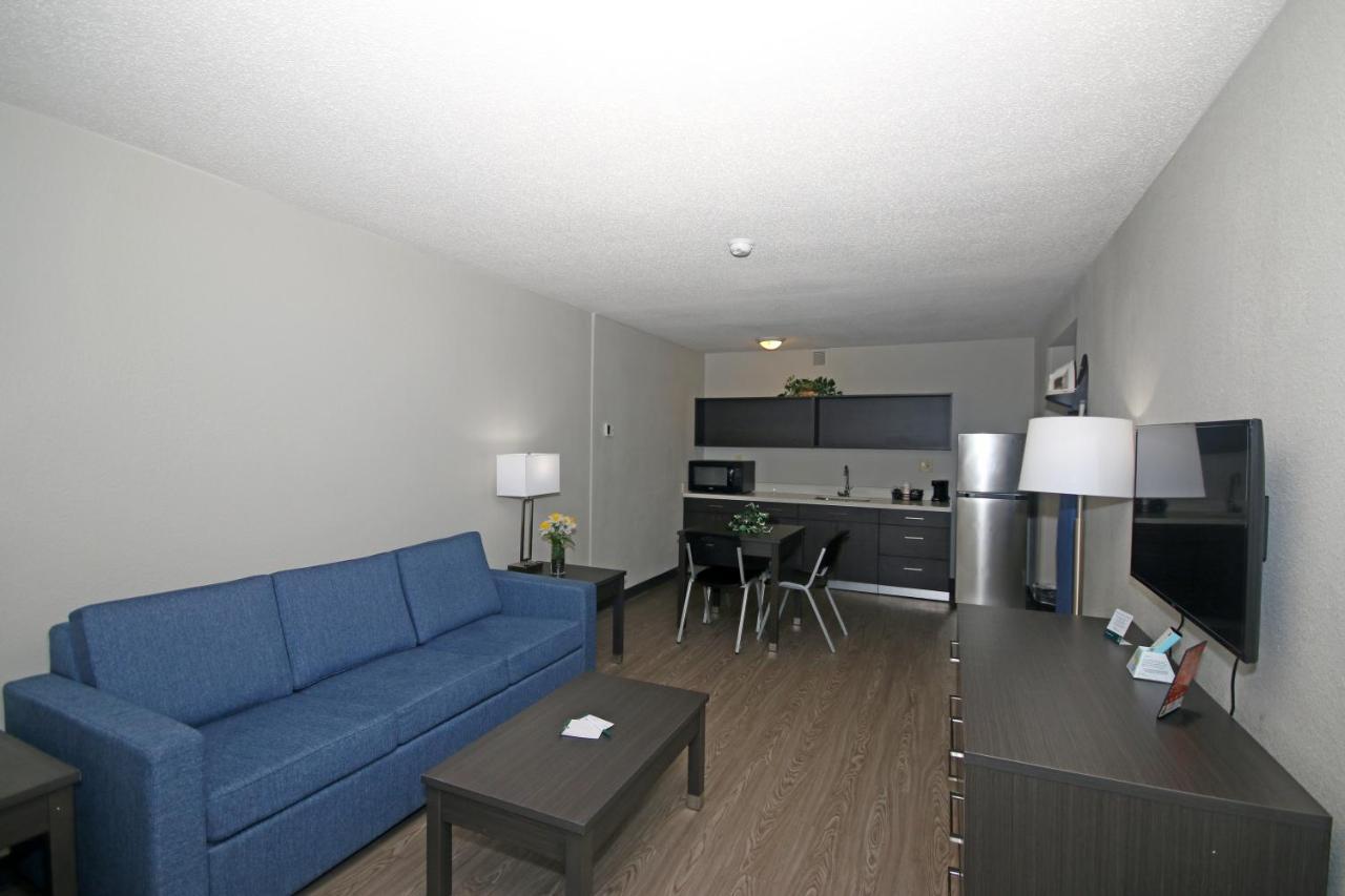 Clarion Pointe Statesville Exteriör bild