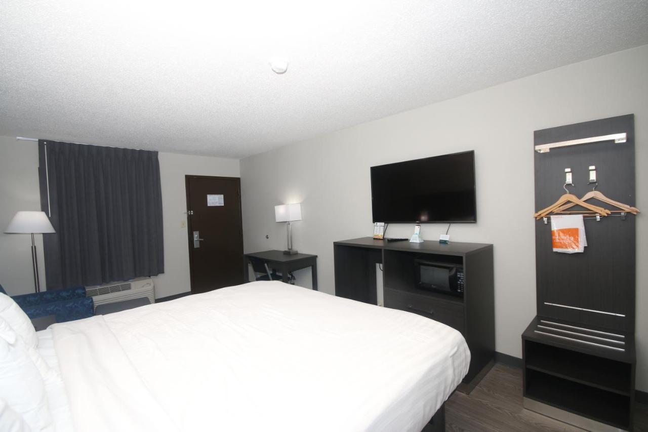 Clarion Pointe Statesville Exteriör bild