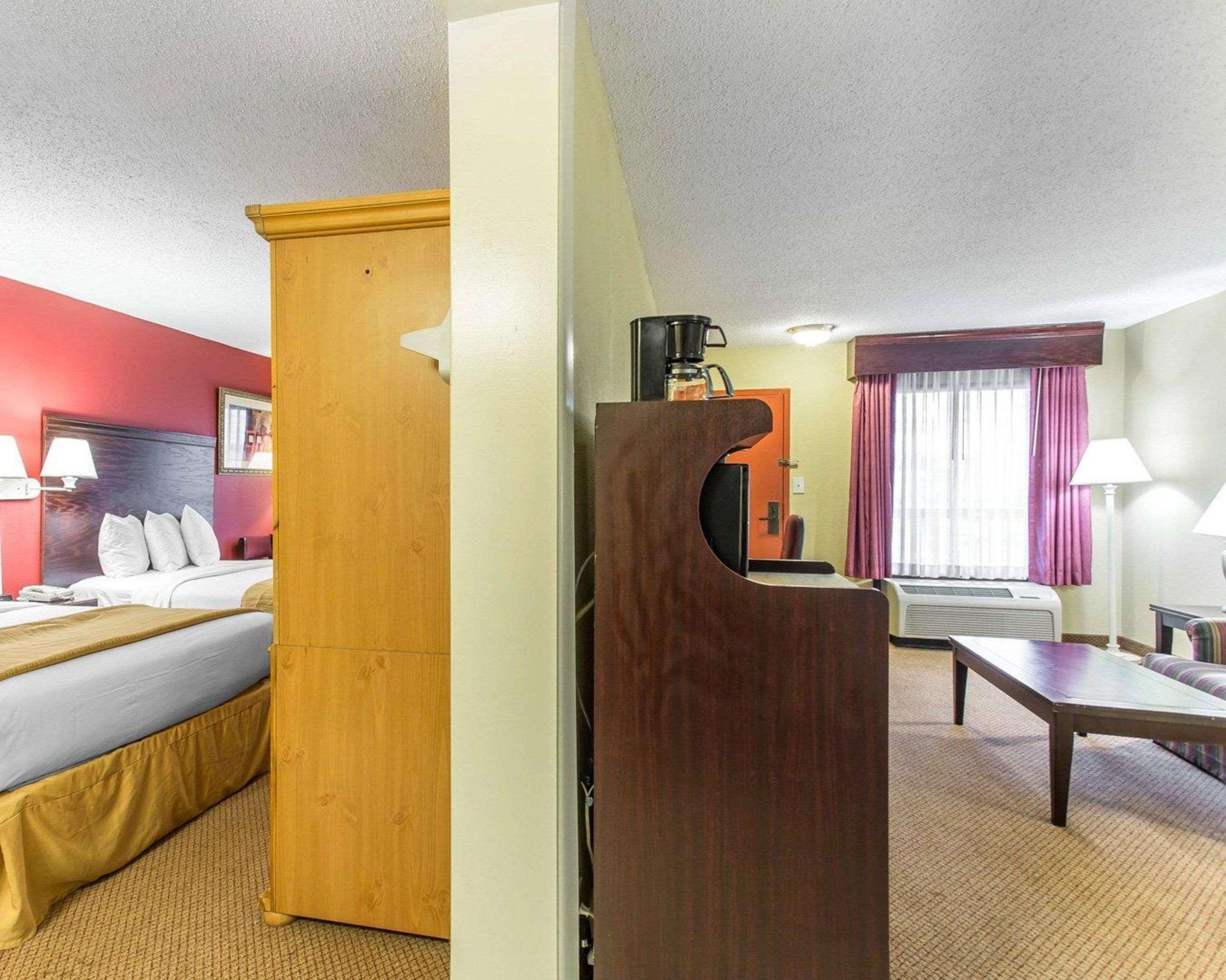 Clarion Pointe Statesville Exteriör bild