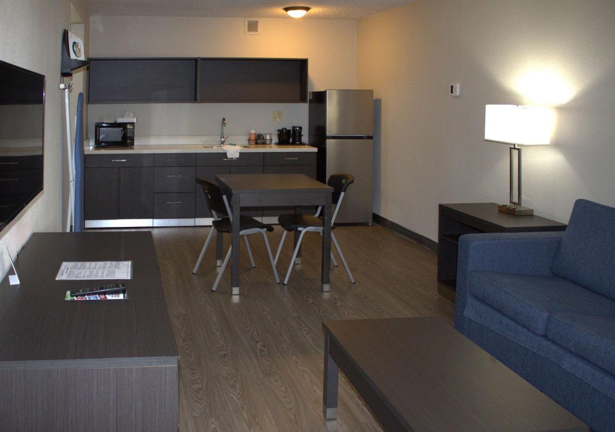 Clarion Pointe Statesville Exteriör bild